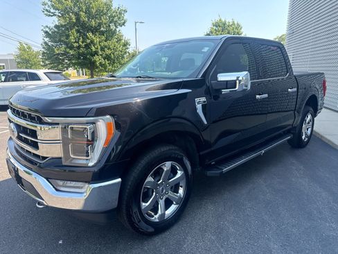 Used 2021 Ford F150 Lariat w/ Equipment Group 502A High AWD/4WD image 4