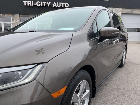 Used 2018 Honda Odyssey EX image 2