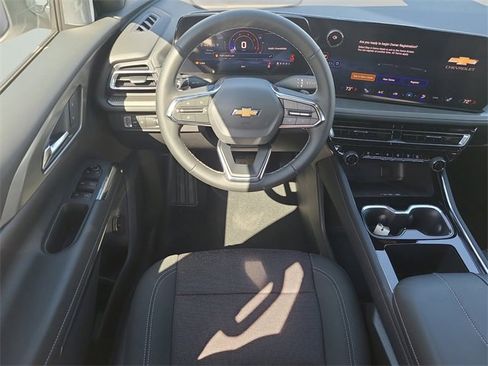 New 2026 Chevrolet Traverse LT image 18