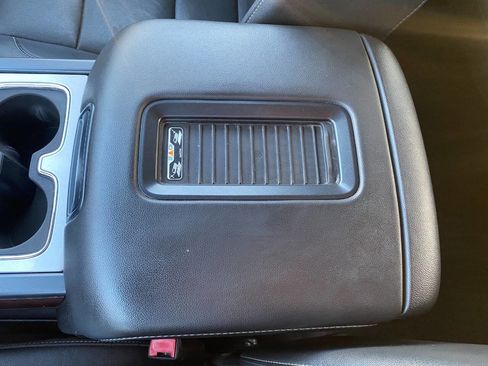 Used 2018 GMC Sierra 1500 SLT image 18