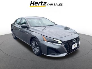 Used 2025 Nissan Altima 2.5 SV video 1