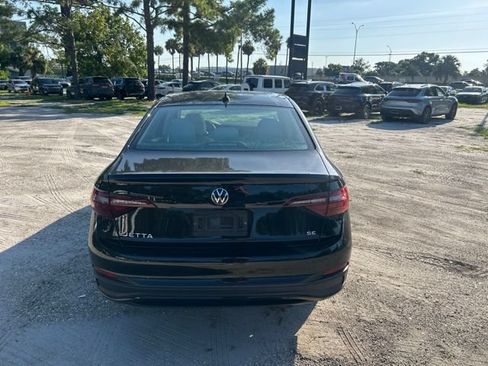 Used 2023 Volkswagen Jetta SE FWD image 18