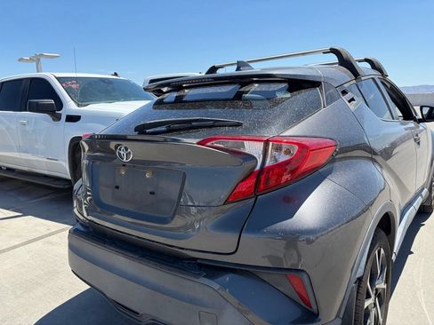 Used 2020 Toyota C-HR XLE FWD image 4