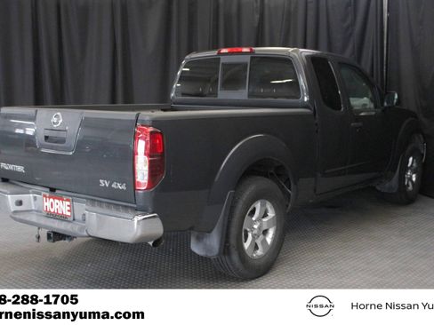 Used 2011 Nissan Frontier SV w/ SV Premium Utility Pkg AWD/4WD image 14