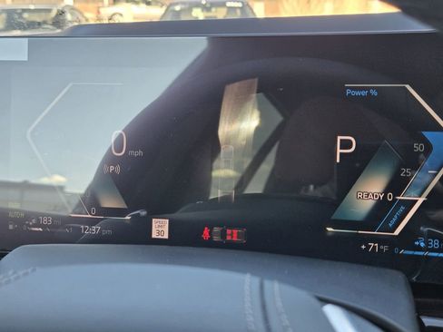 New 2026 BMW X5 xDrive50e w/ Climate Comfort Package AWD/4WD image 18