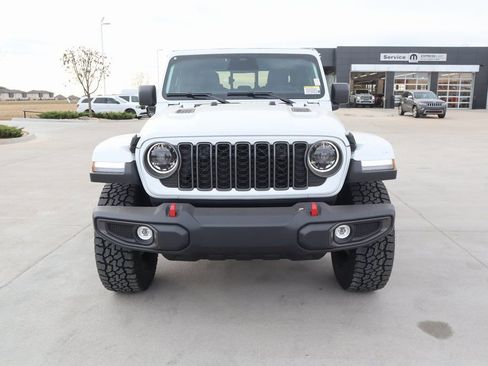 New 2026 Jeep Gladiator Rubicon w/ Steel Power Dome Hood Package AWD/4WD image 9