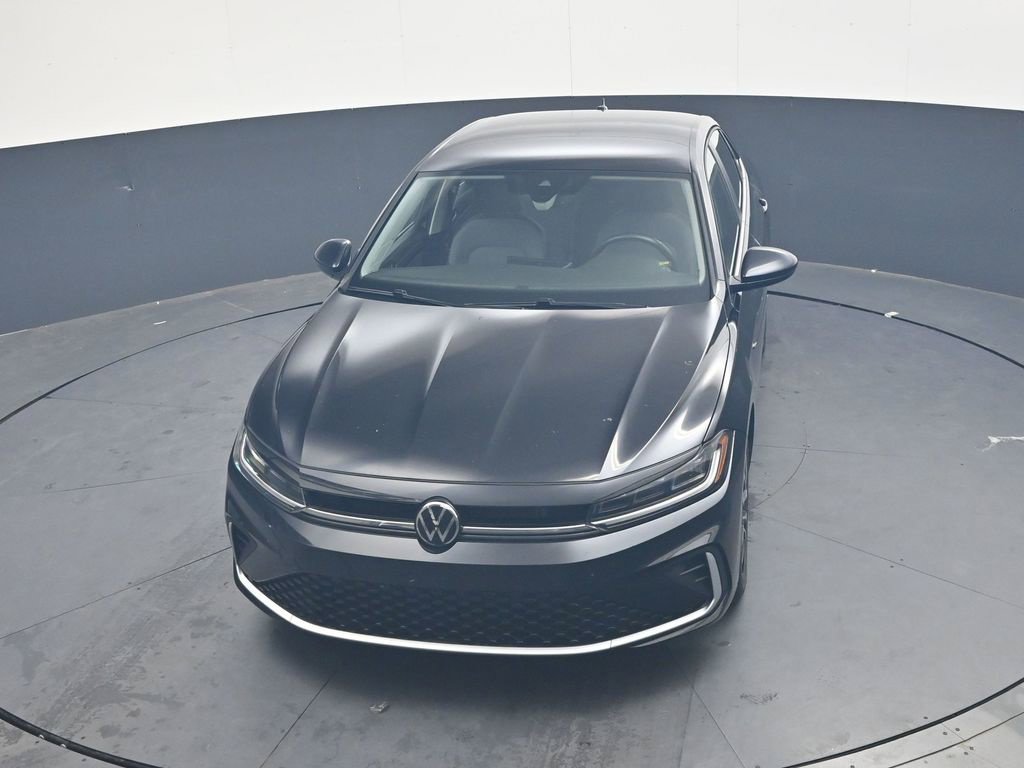 Used 2025 Volkswagen Jetta SE FWD image 31