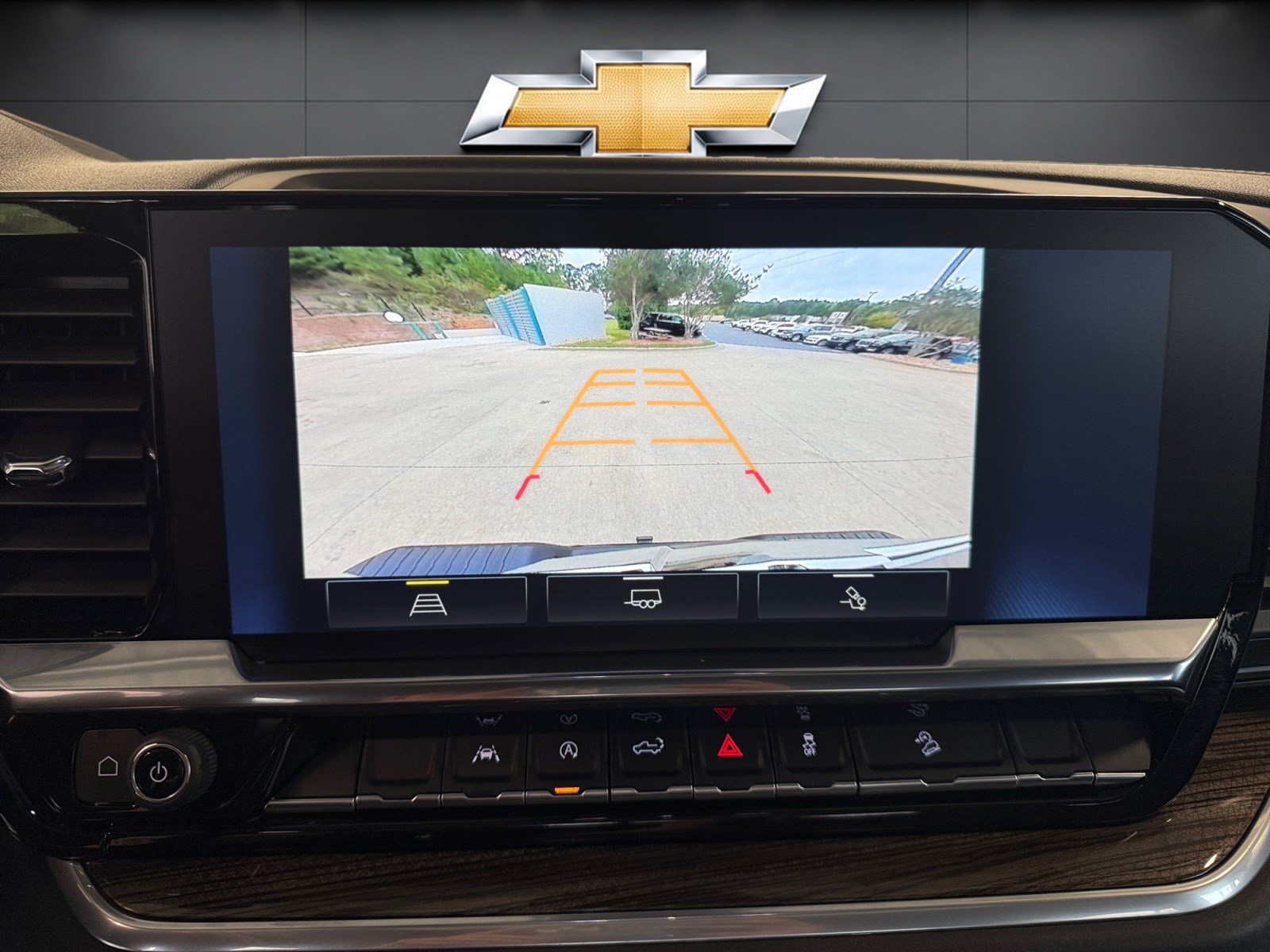 Used 2026 Chevrolet Silverado 1500 LT Trail Boss w/ Convenience Package II AWD/4WD image 29