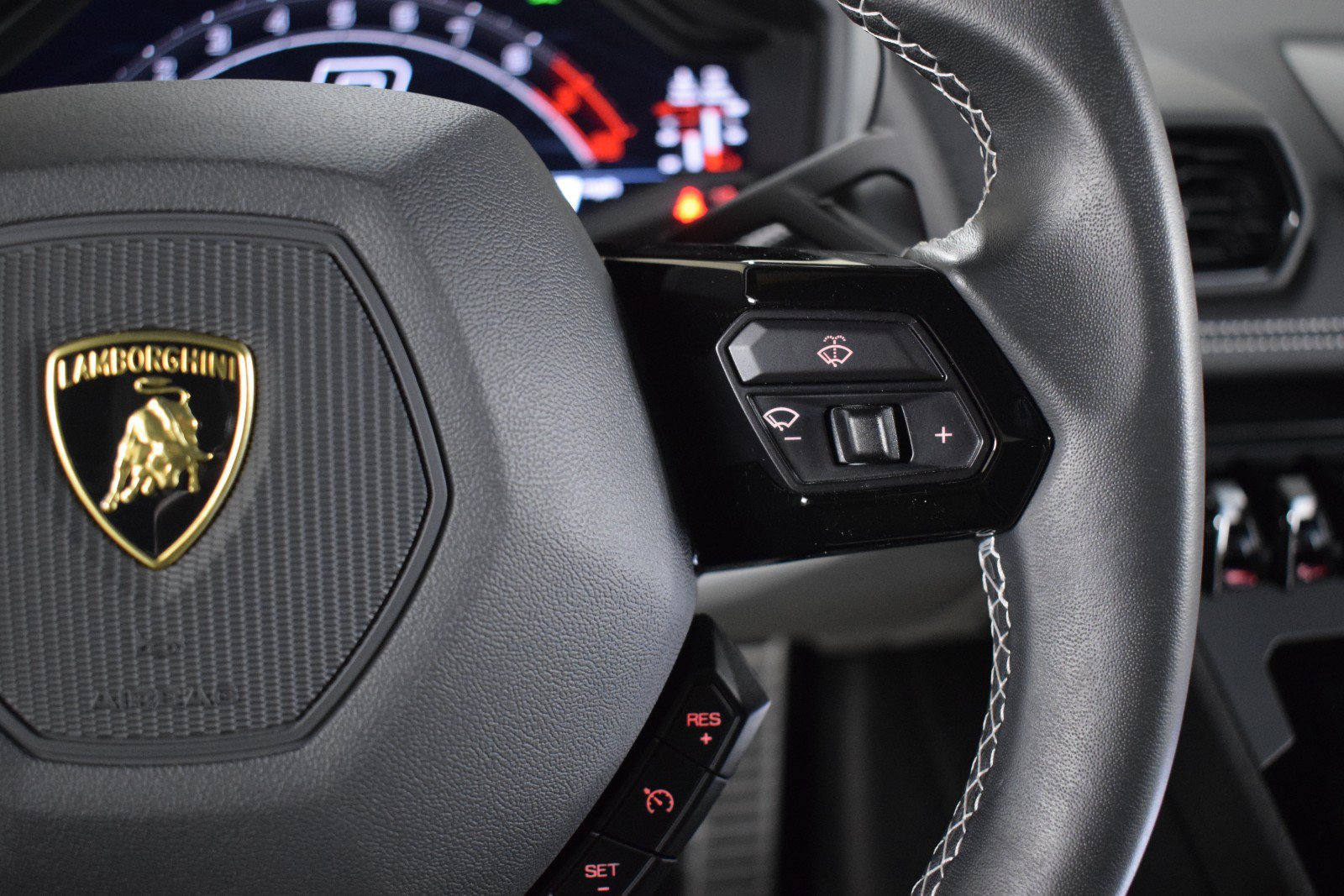 Used 2023 Lamborghini Huracan Tecnica RWD image 22
