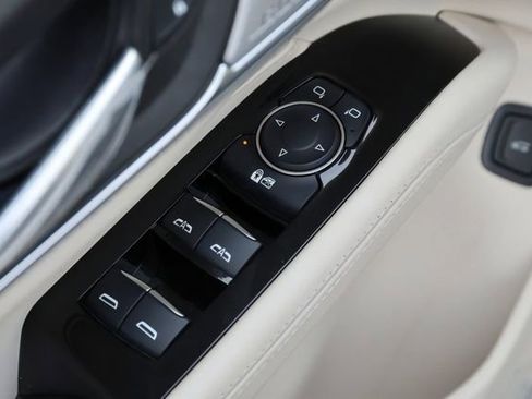 Used 2025 Cadillac CT4 Premium Luxury image 11