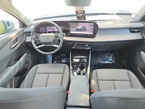 New 2026 Audi Q3 quattro 2.0T AWD/4WD image 9