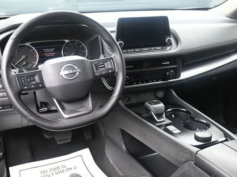 Used 2025 Nissan Rogue SV AWD/4WD image 27