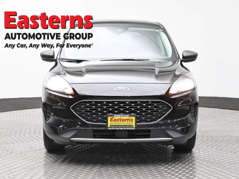 Used 2022 Ford Escape SE AWD/4WD image 2