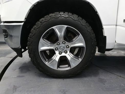 Used 2019 RAM 1500 Big Horn AWD/4WD image 18