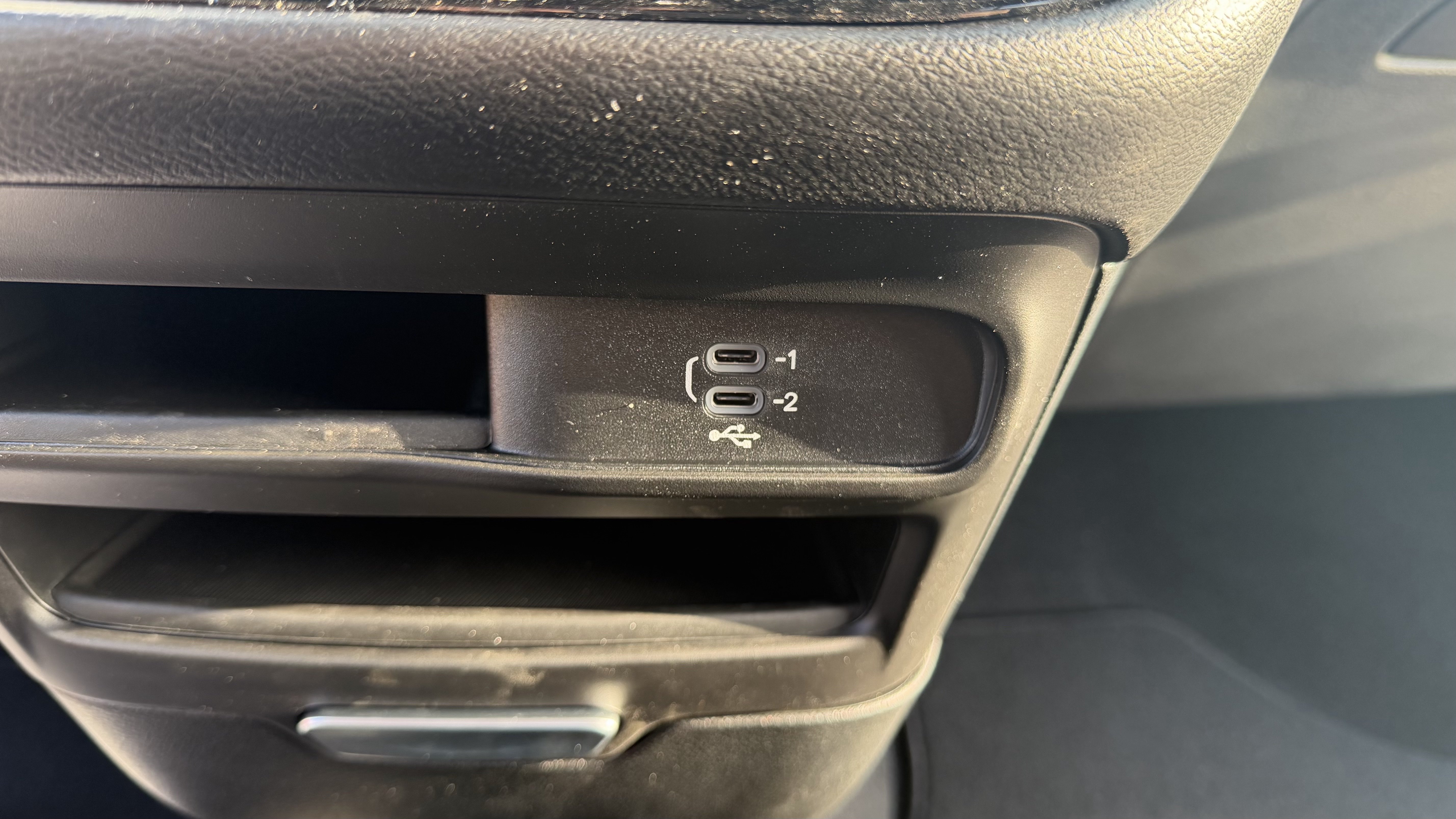 New 2027 Chrysler Pacifica Select w/ Family Tech Group FWD image 24
