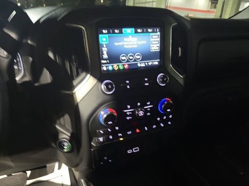 Used 2021 GMC Sierra 2500 Denali w/ Denali Black Diamond Edition image 20