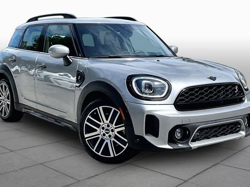 Used 2024 MINI Cooper Countryman S FWD image 3