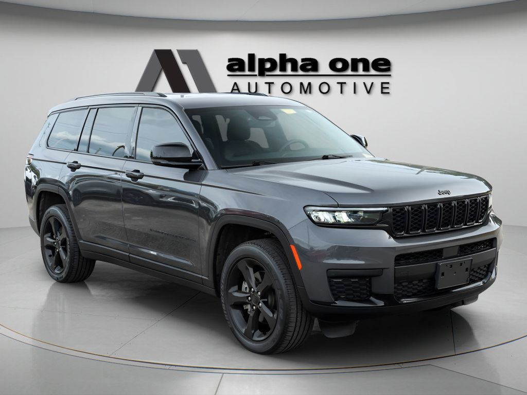 Used 2024 Jeep Grand Cherokee L Laredo RWD image 3