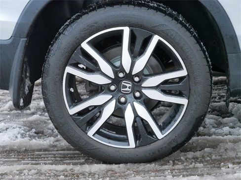 Used 2019 Honda Pilot Touring image 9