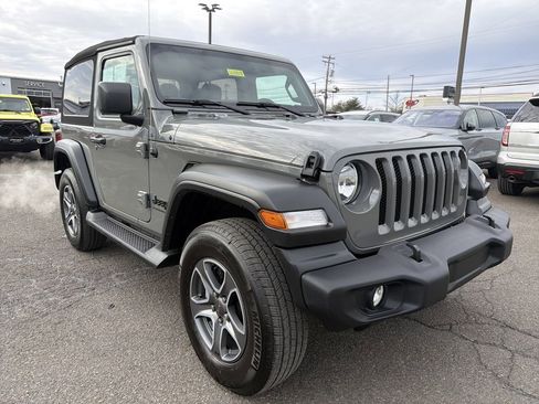 Used 2023 Jeep Wrangler Sport S image 7