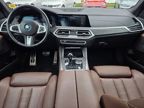 Used 2022 BMW X5 xDrive45e w/ M Sport Package AWD/4WD image 12