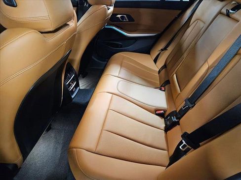 Certified 2024 BMW 330i Sedan w/ M Sport Package image 18