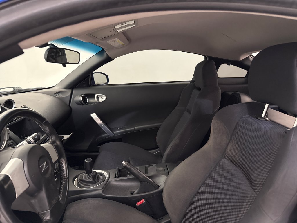 Used 2004 Nissan 350Z Coupe RWD image 30