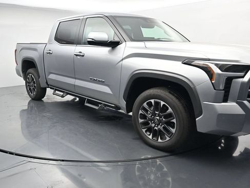 Used 2026 Toyota Tundra Limited AWD/4WD image 2