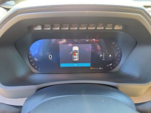 New 2026 Volvo XC90 B6 Plus w/ Protection Package Premier image 13