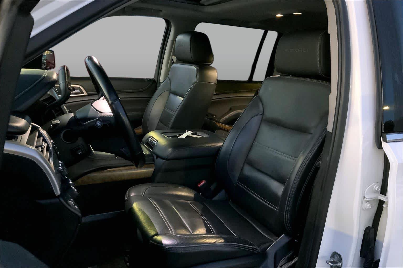 Used 2019 GMC Yukon XL Denali AWD/4WD image 7