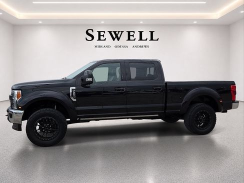 Used 2019 Ford F250 Lariat w/ Lariat Ultimate Package AWD/4WD image 2