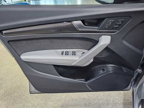 Used 2022 Audi SQ5 Premium Plus w/ Premium Plus Package image 22