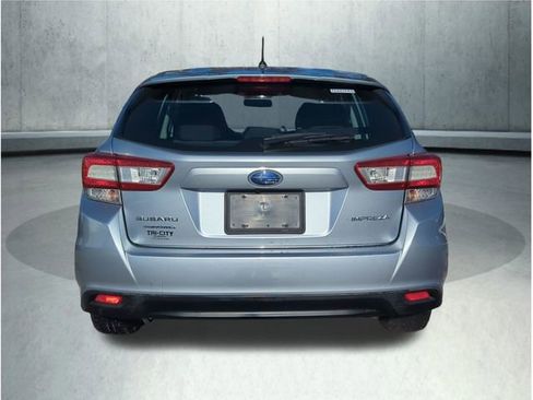 Used 2018 Subaru Impreza 2.0i image 5