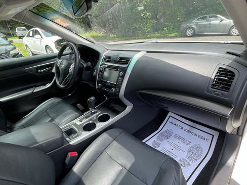Used 2015 Nissan Altima 2.5 SL w/ Technology Package FWD image 29