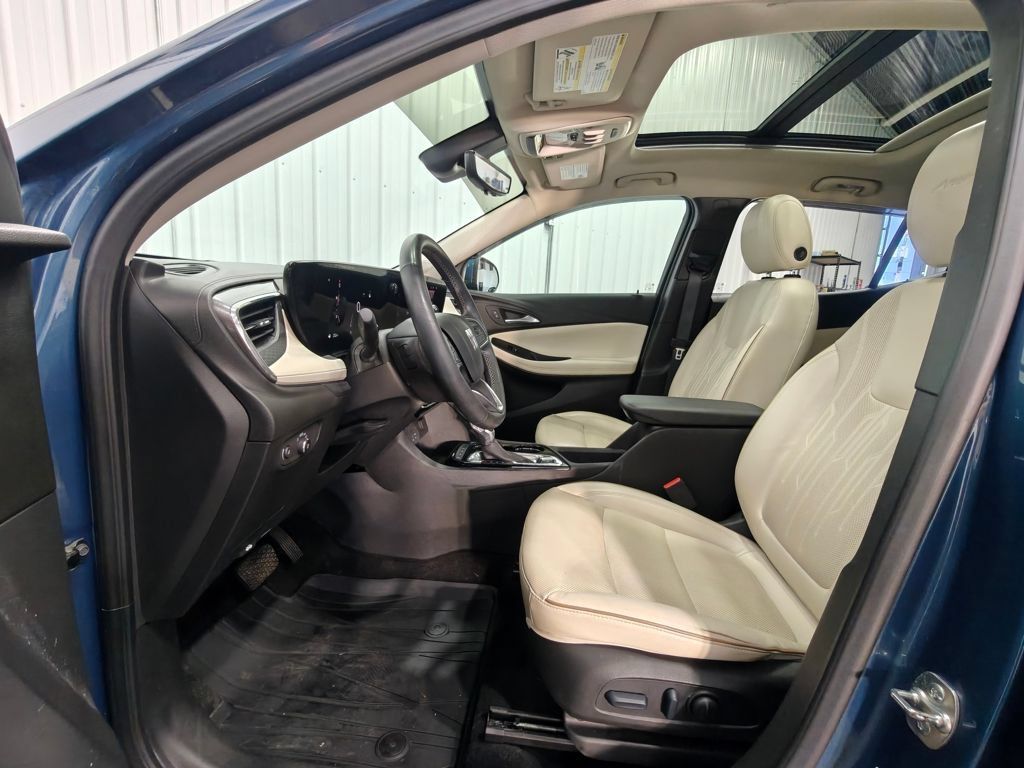 Used 2024 Buick Encore GX Avenir w/ Avenir Technology Package AWD/4WD image 28