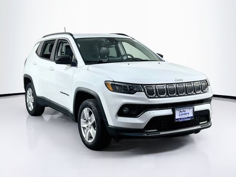 Used 2022 Jeep Compass Latitude AWD/4WD image 3