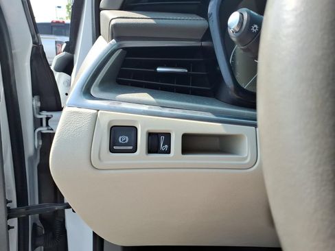 Used 2024 Cadillac XT5 Premium Luxury w/ LPO, Floor Liner Package AWD/4WD image 14