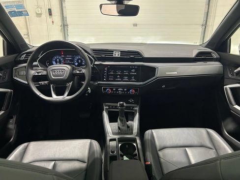 Used 2025 Audi Q3 2.0T Premium AWD/4WD image 24