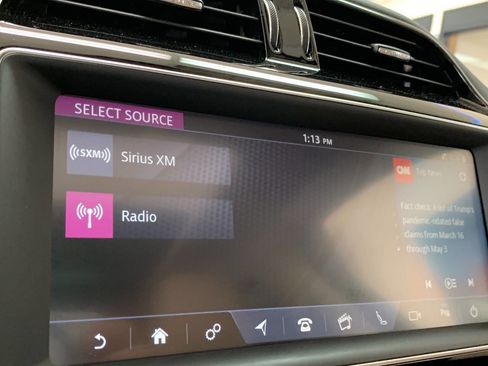 Used 2019 Jaguar F-PACE Premium image 20