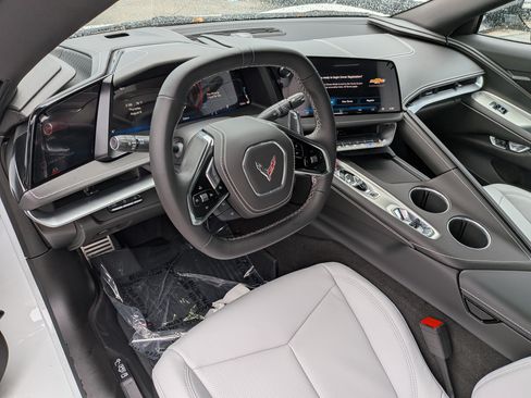 Used 2026 Chevrolet Corvette Stingray Coupe RWD image 18