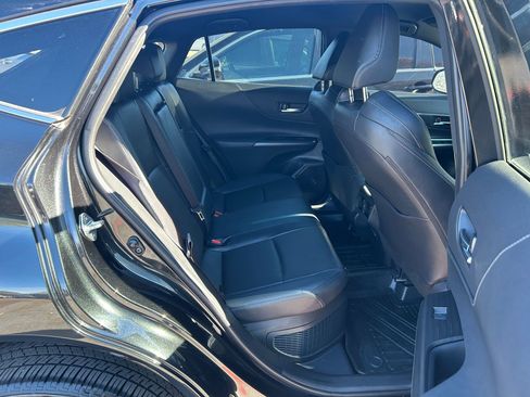 Used 2024 Toyota Venza Limited image 25