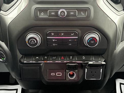 Used 2024 Chevrolet Silverado 1500 Custom Trail Boss w/ LPO, Dark Essentials Package AWD/4WD image 17