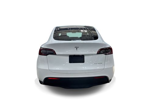 Certified 2023 Tesla Model Y AWD image 5