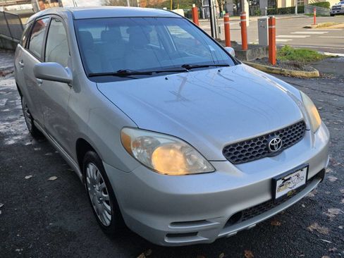 Used 2004 Toyota Matrix XR image 4