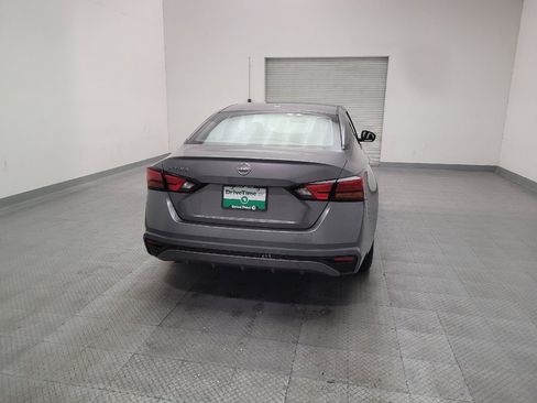 Used 2025 Nissan Altima 2.5 SV FWD image 7