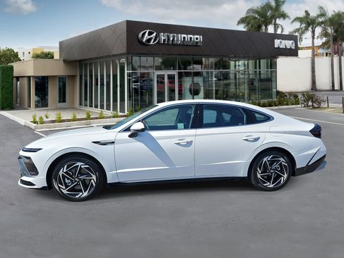 Certified 2026 Hyundai Sonata SEL FWD image 6