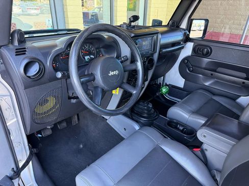 Used 2009 Jeep Wrangler X image 23