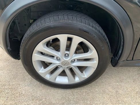 Used 2015 Nissan Juke S FWD image 21