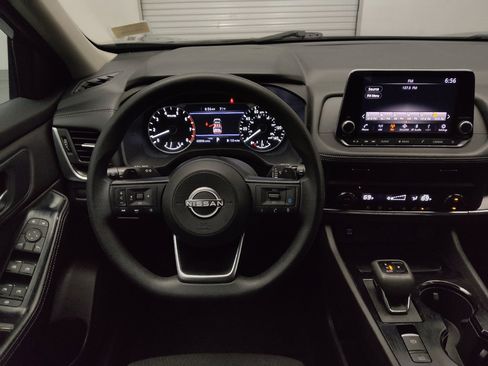 Used 2024 Nissan Rogue SV AWD/4WD image 22