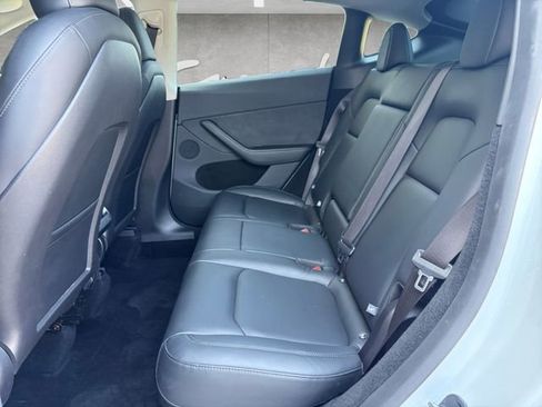 Used 2024 Tesla Model Y Long Range image 22